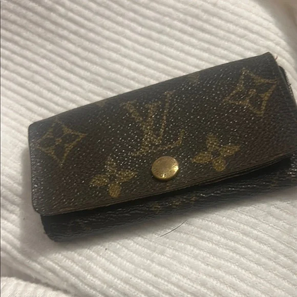 Louis Vuitton Brown and Gold Monogram Key Pouch - Picture 6 of 9